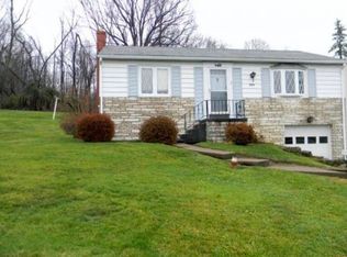 2098 W Arlington Ave, Washington, PA 15301
