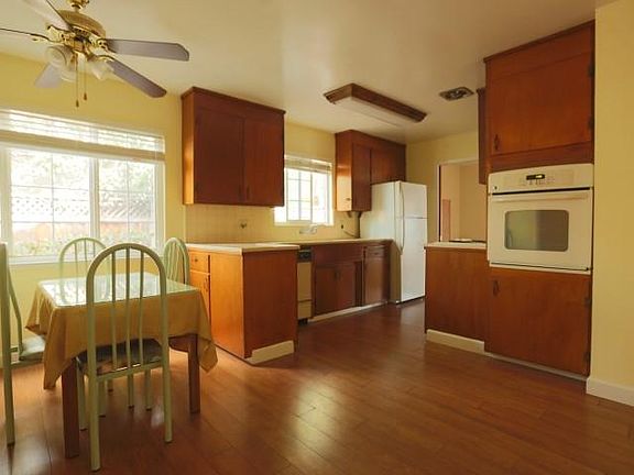 4th image of 736 Shearton Dr