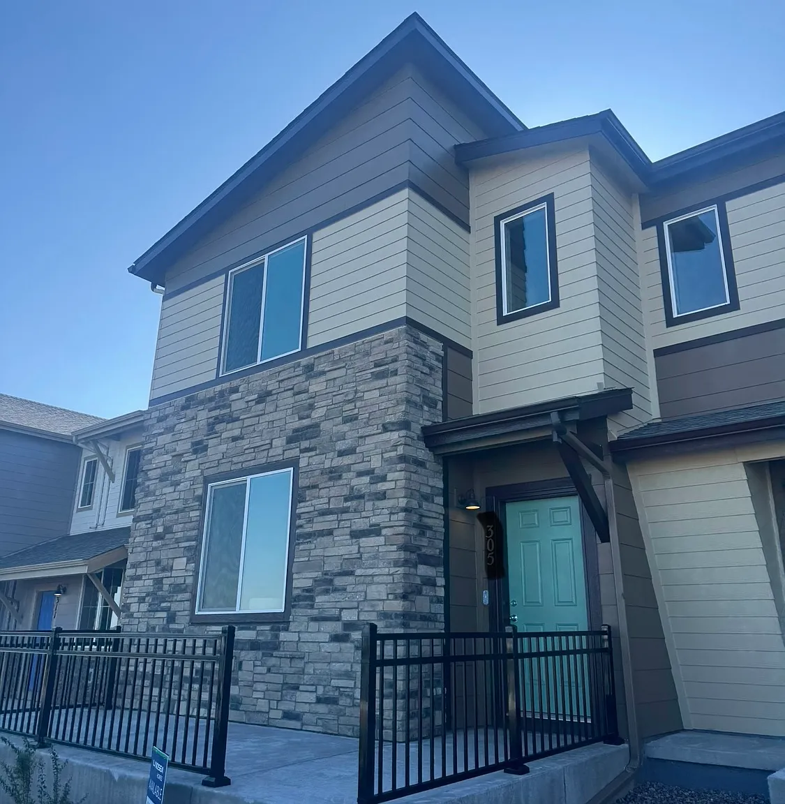 3 bed, 2.5 bath, 1643 sqft, $850 — Photo 1