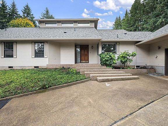 4th image of 35982 Shoreview Dr
