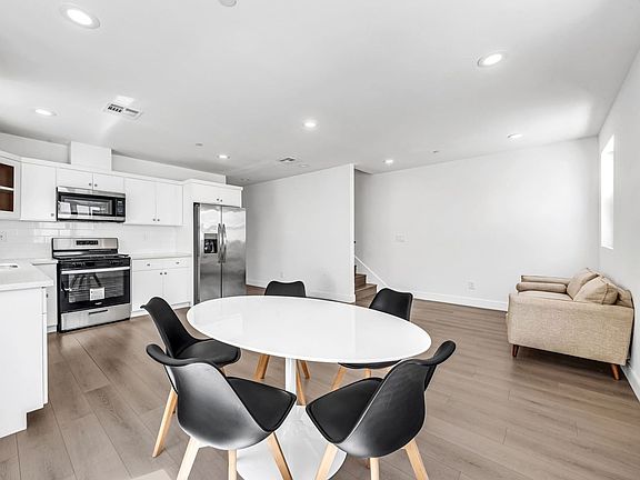 4th image of 1156 W 38th St