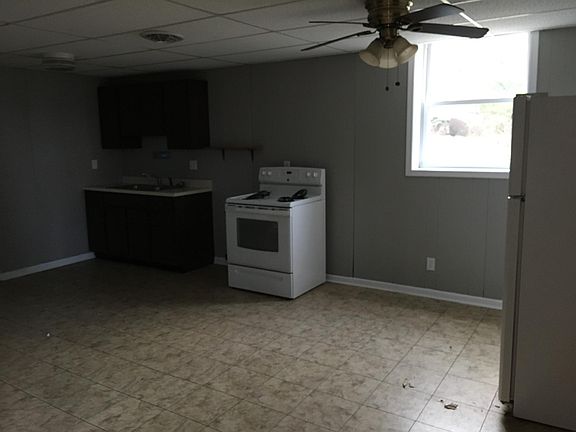 2nd image of 115 1/2 W Johnson Ave