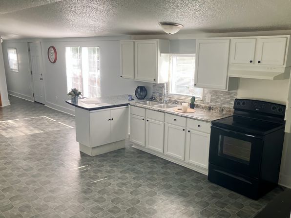 33 Village Ct