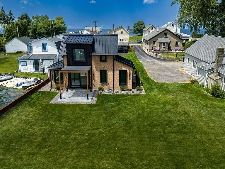253 Lake Rd — Photo 3