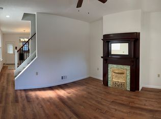 1101 Geyer Rd, Pittsburgh, PA 15209