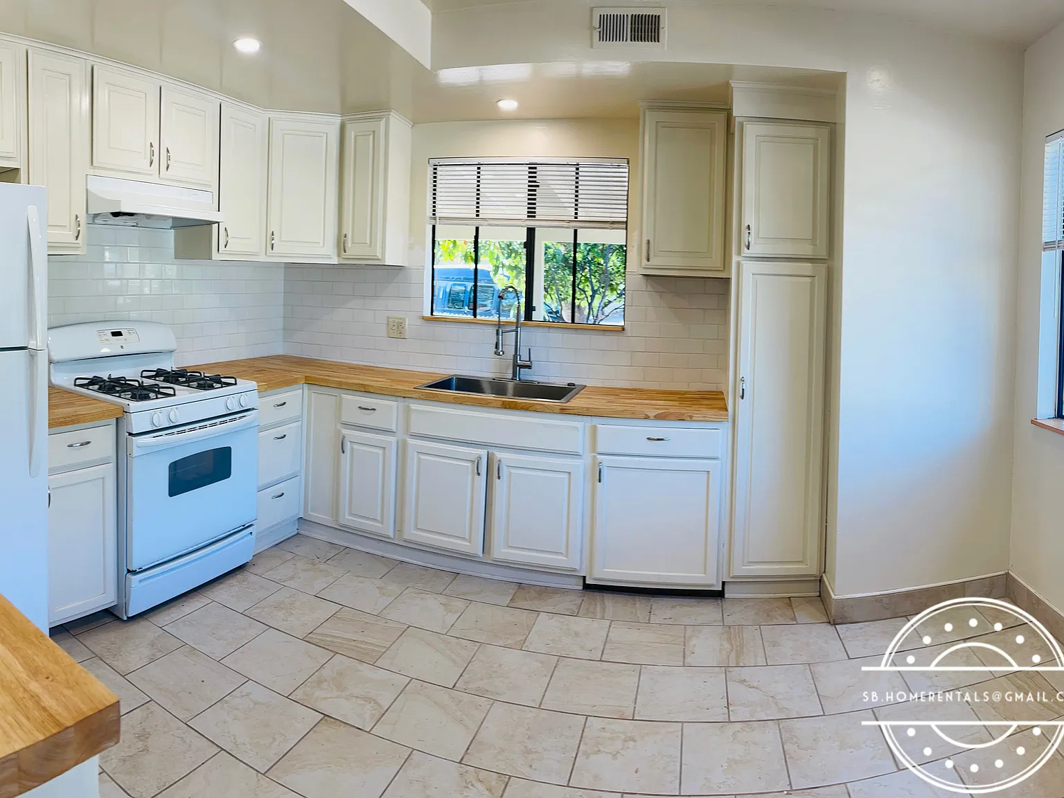 1735 Villa Ave — Photo 2