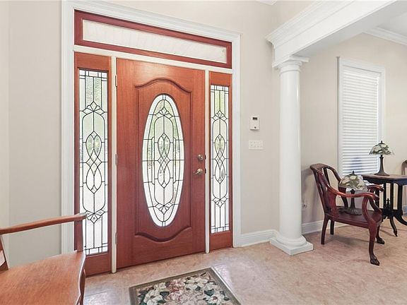 3rd image of 5450 Barataria Blvd