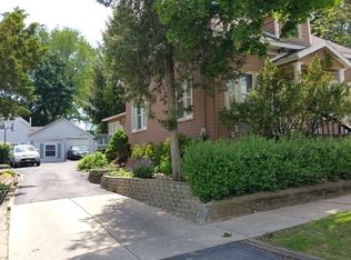 255 W State St, South Elgin, IL 60177