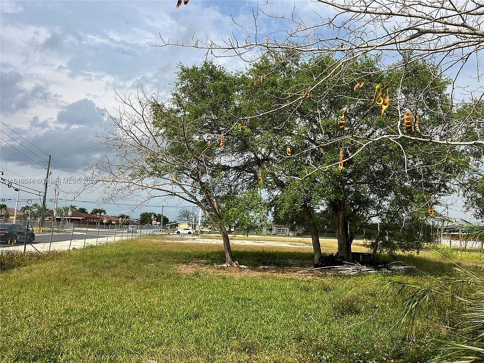 2nd image of 123 Avenue