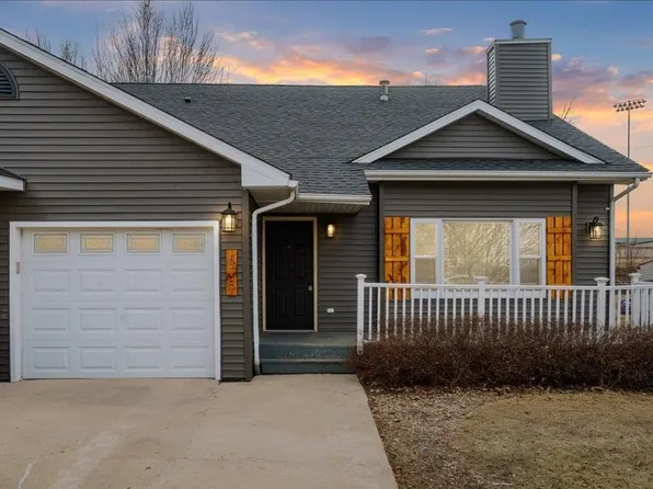 615 W Sovers St, Solon, IA 52333