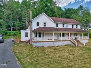 106 Bee Hollow Rd, Shohola, PA 18458