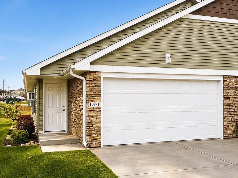 Meadow Villas — Photo 1