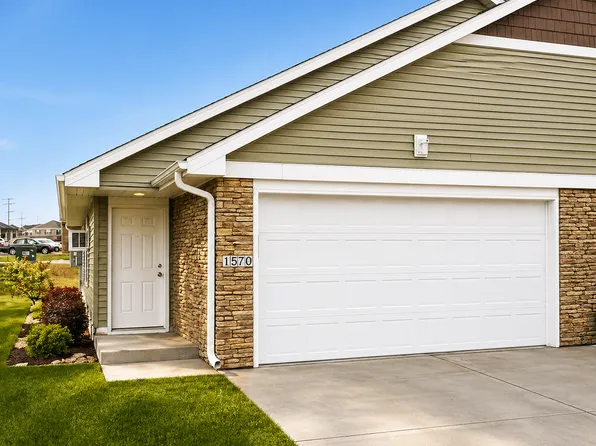 Meadow Villas, 1550 28th Ave SW, Altoona, IA 50009