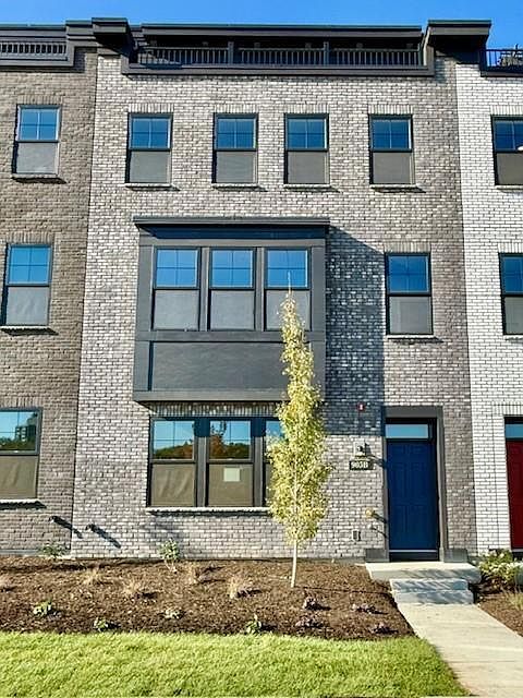 1st image of 905 Falls Psge W #B