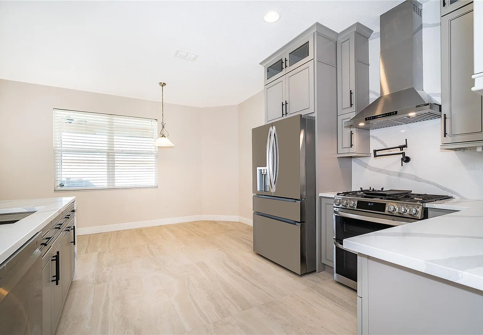 4 bed, 2214 sqft, $2,950 — Photo 3