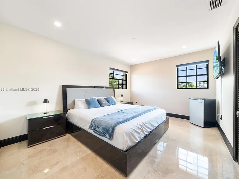5424 SW 154th Pl — Photo 32