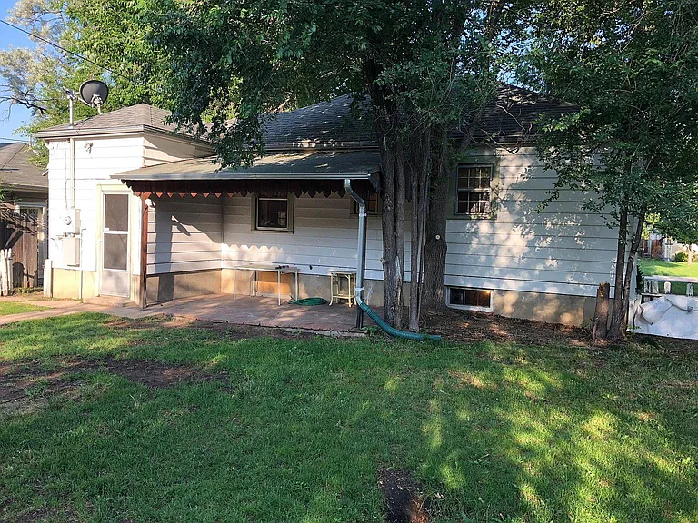 2410 S Williams St — Photo 13