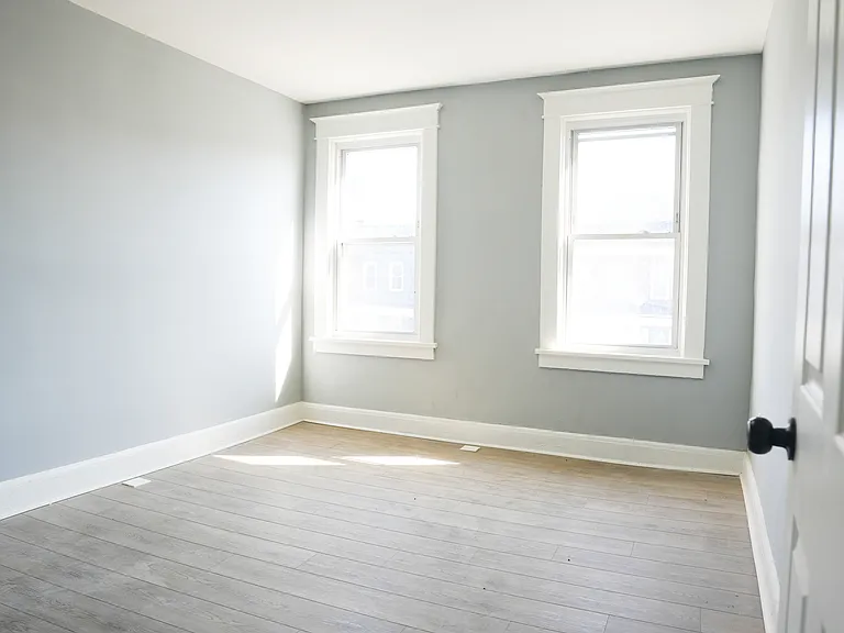 4904 Queensberry Ave — Photo 5