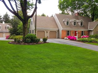 725 Farmingdale Rd, Lancaster, PA 17603