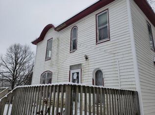 212 E Henry St, Le Roy, MN 55951