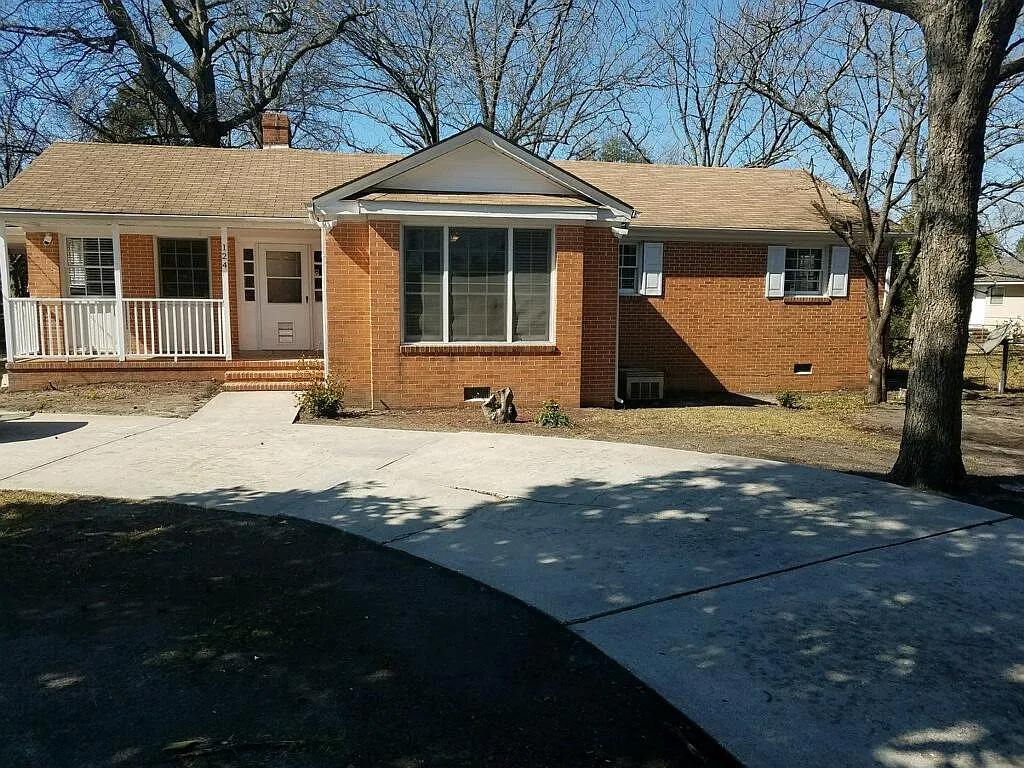 3 bed, 1822 sqft, $1,495 — Photo 1