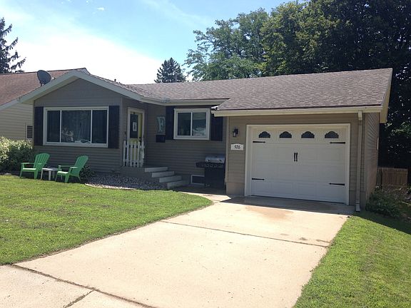 2nd image of 926 Budd St