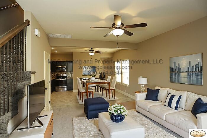 1st image of 502 N Foxridge Dr