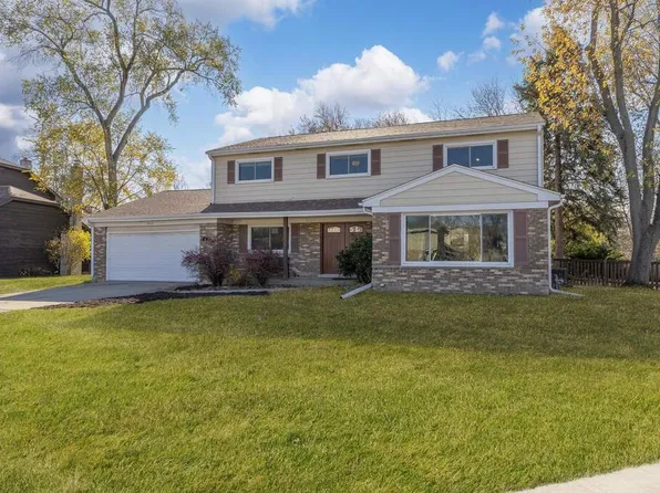 4013 Radcliffe Dr, Northbrook, IL 60062