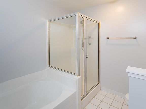 2nd image of 28138 Carlton Way Dr #10