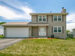 5439 Rockingham Dr, Loves Park, IL 61111