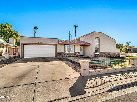 3rd image of 1565 W Plana Avenue