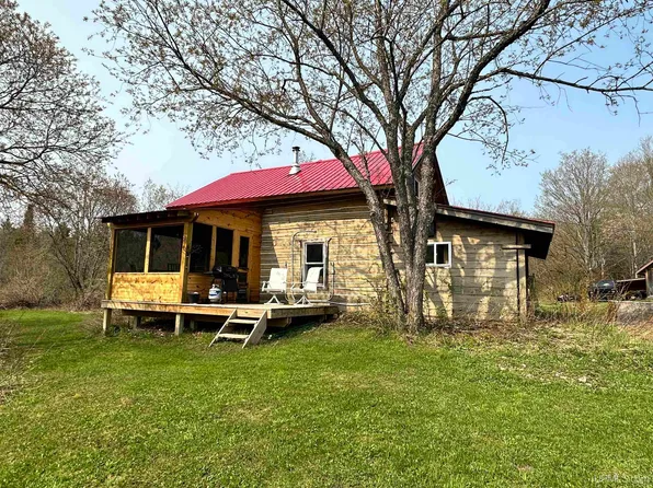8570 N Peter White Rd, Deerton, MI 49822