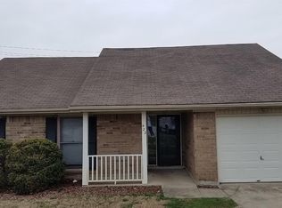 422 Winterberry Ct, Versailles, KY 40383