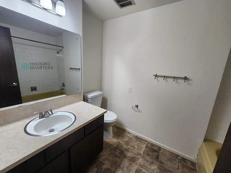 3318 S Bernard St — Photo 13