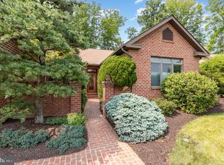 4051 Greystone Dr, Harrisburg, PA 17112