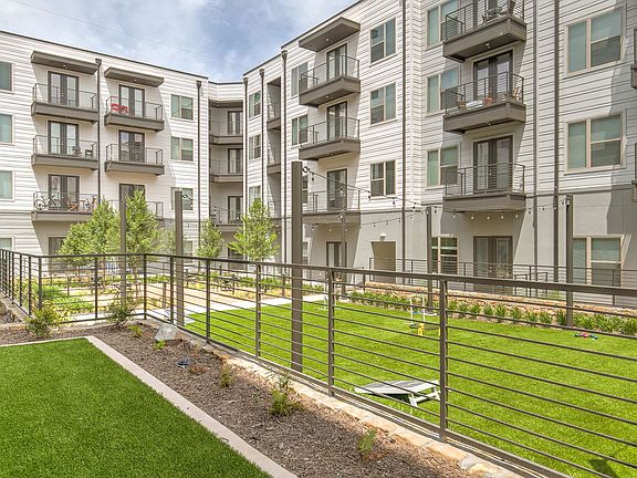2nd image of 220 E Broadway Ave APT 1436