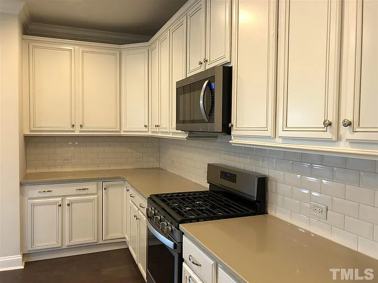 1033 Canyon Shadows Ct — Photo 8