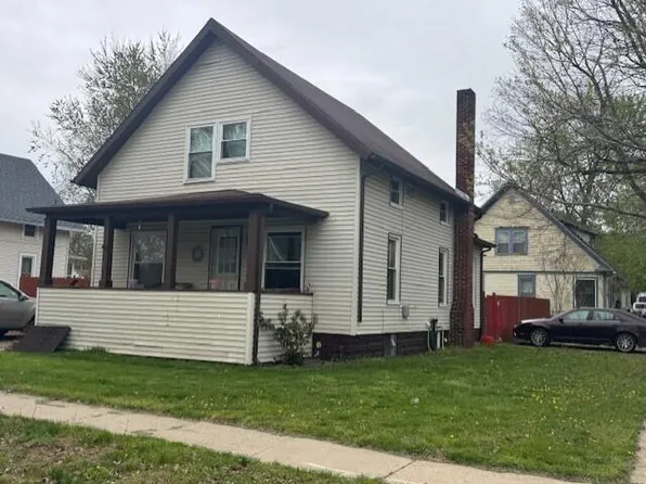 1018 5th St, Three Rivers, MI 49093