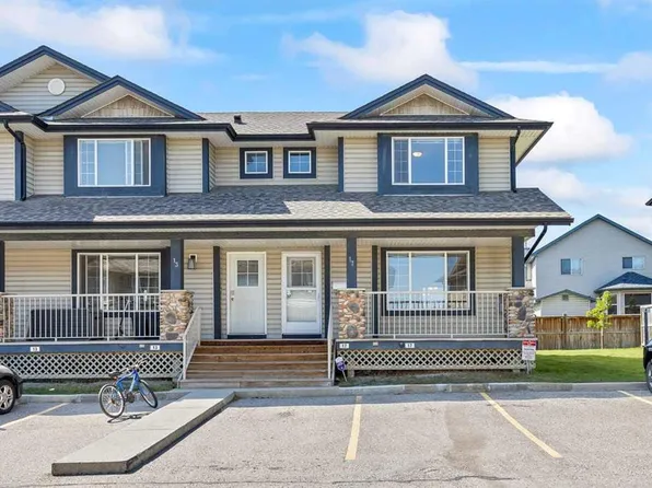 17 E Citadel Point NW, Calgary, AB T3G 5L2