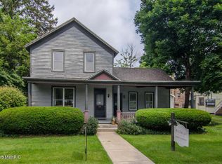 317 Broadway St, Niles, MI 49120