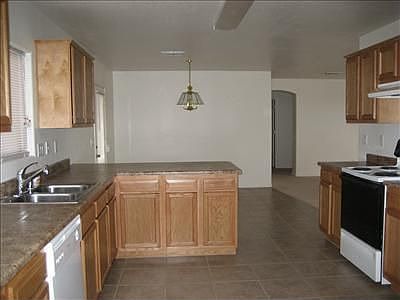 3rd image of 38032 W Illini St