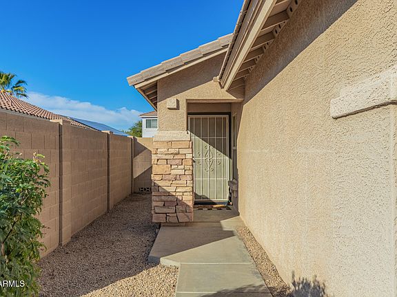 4th image of 17854 W REDFIELD Road