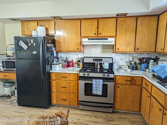 4th image of 8170 Doreen Dr