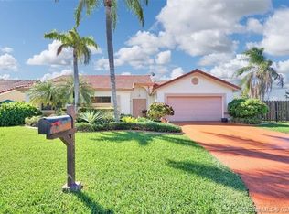 15632 SW 55th Ter, Miami, FL 33185