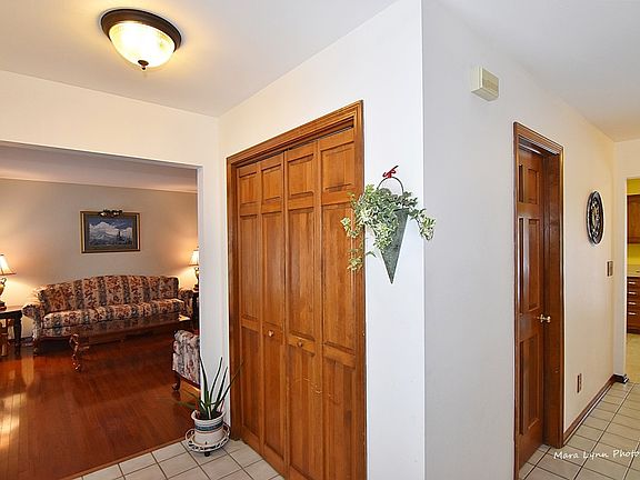 3rd image of 1007 Whittington Dr
