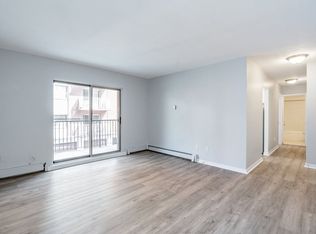 103 Emerald St N #202, Hamilton, ON L8L5K5