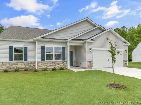69 Firehawk Dr, Spring Lake, NC 28390