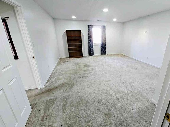 3rd image of 125 Kyfields