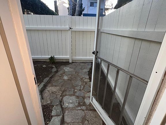 5th image of 1535 Kettner Blvd #D
