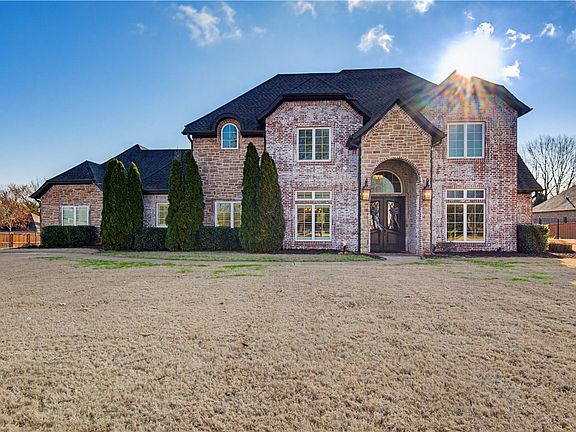 2nd image of 448 Polo Dr